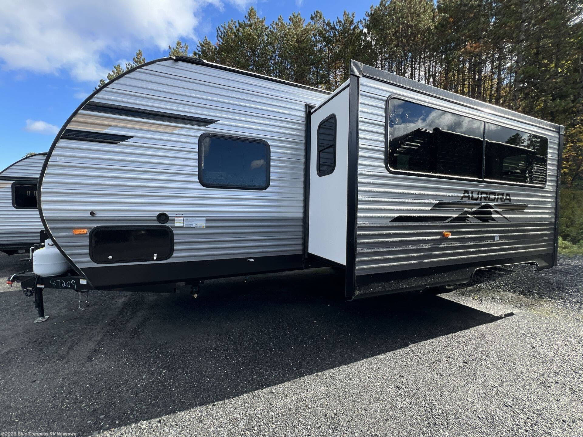 New 2026 Forest River Aurora Light 26BHS available in Newtown, Connecticut