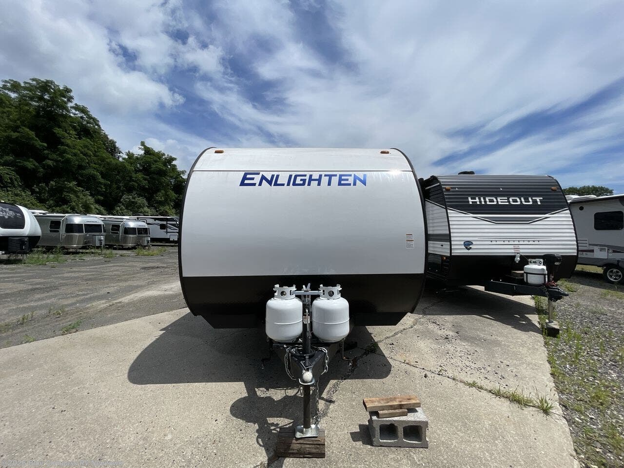 Used 2025 Gulf Stream Enlighten 25BH available in Newtown, Connecticut