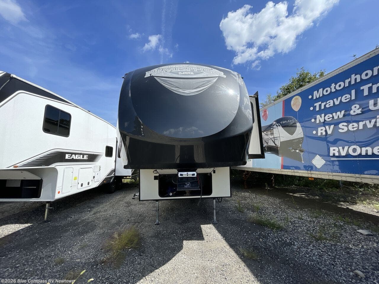 Used 2017 Forest River Salem Hemisphere Lite 276RLIS available in Newtown, Connecticut