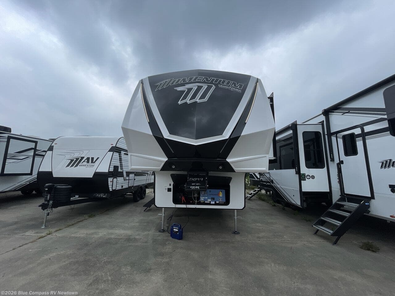 2027 Momentum G-Class 350G by Grand Design from Blue Compass RV Newtown in Newtown, Connecticut