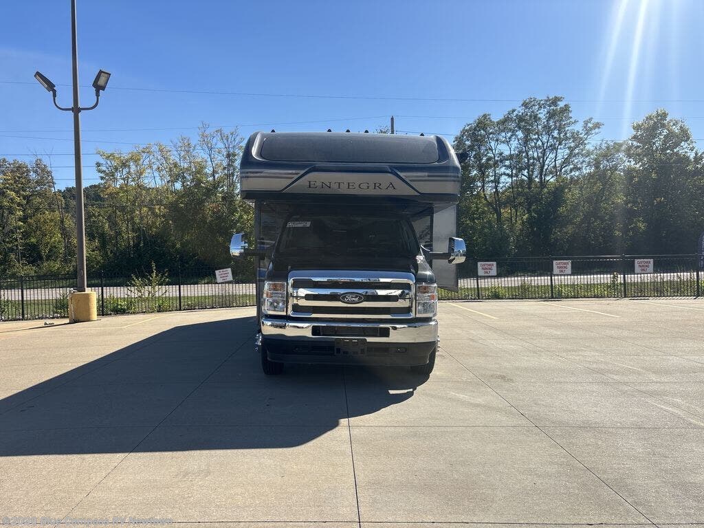 New 2027 Entegra Coach Odyssey 27U available in Newtown, Connecticut