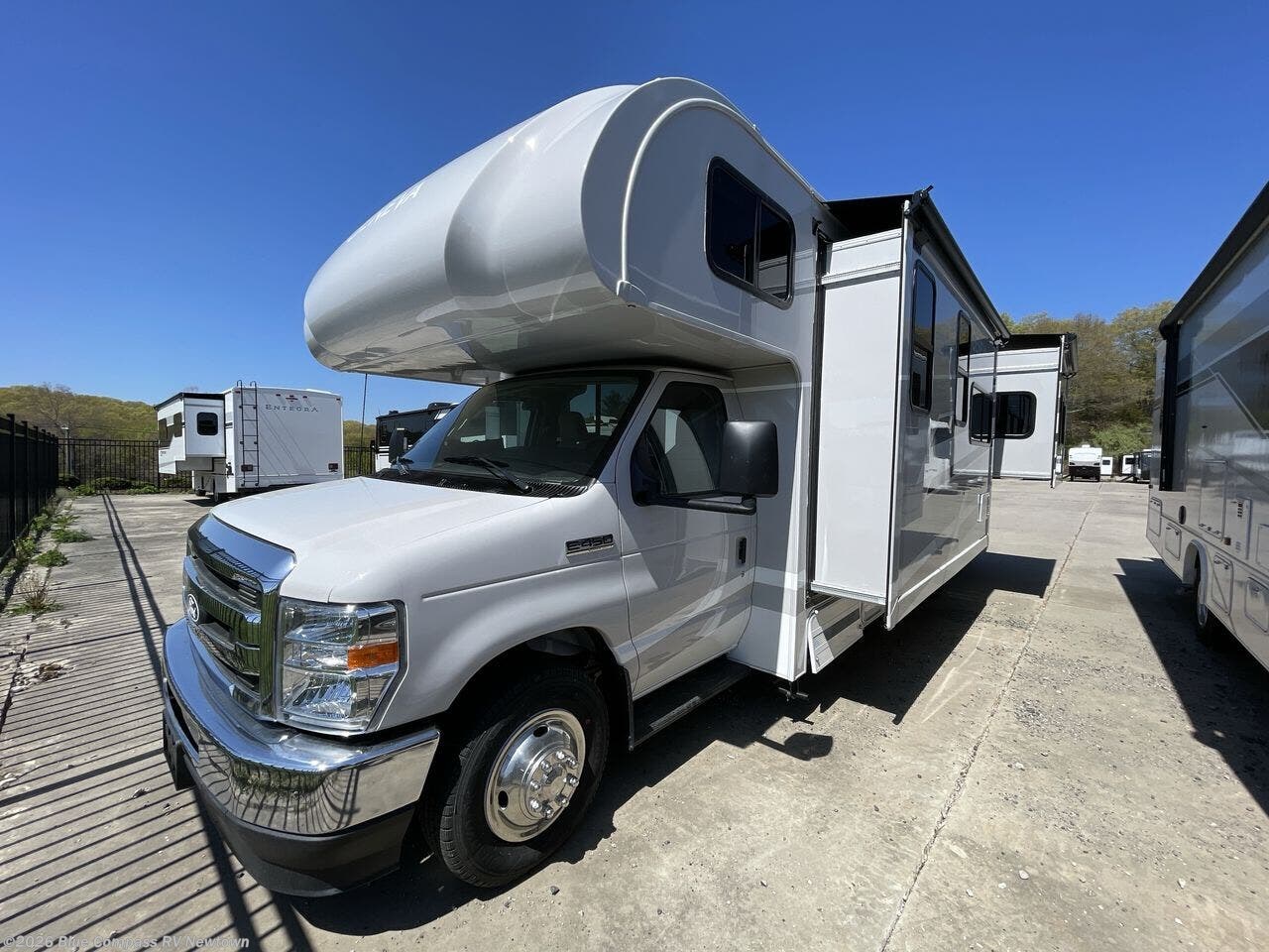 New 2027 Thor Motor Coach Geneva 29VT available in Newtown, Connecticut