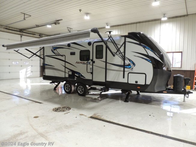 2018 Aerolite Luxury Class 213RBSL by Dutchmen from Eagle Country RV in Eagle River, Wisconsin