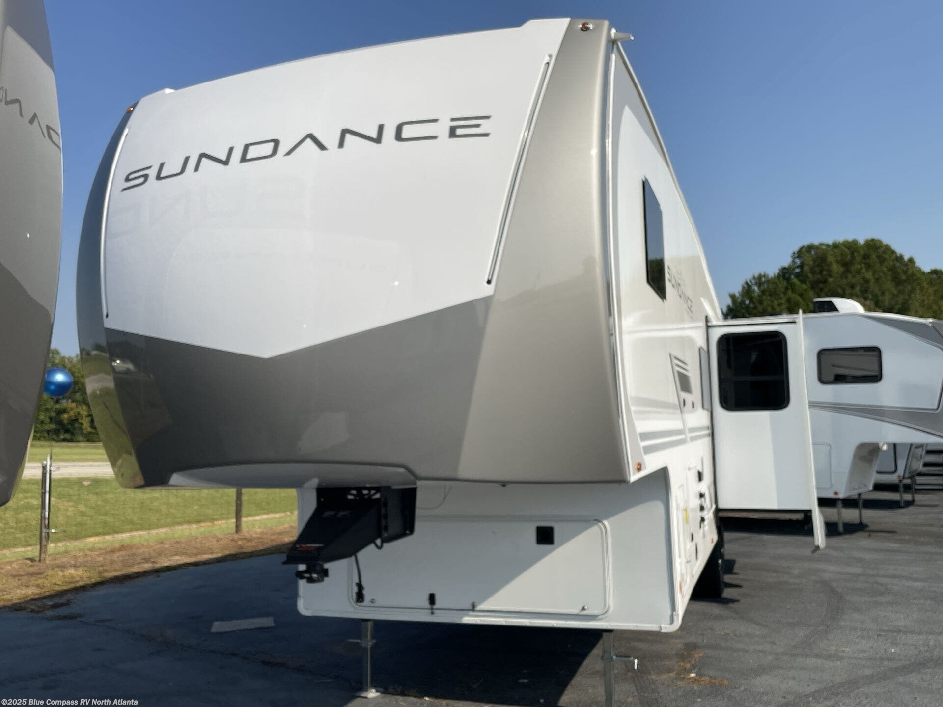 2026 Heartland Sundance XLT 28DB - New Fifth Wheel For Sale by Blue Compass RV North Atlanta in Buford, Georgia