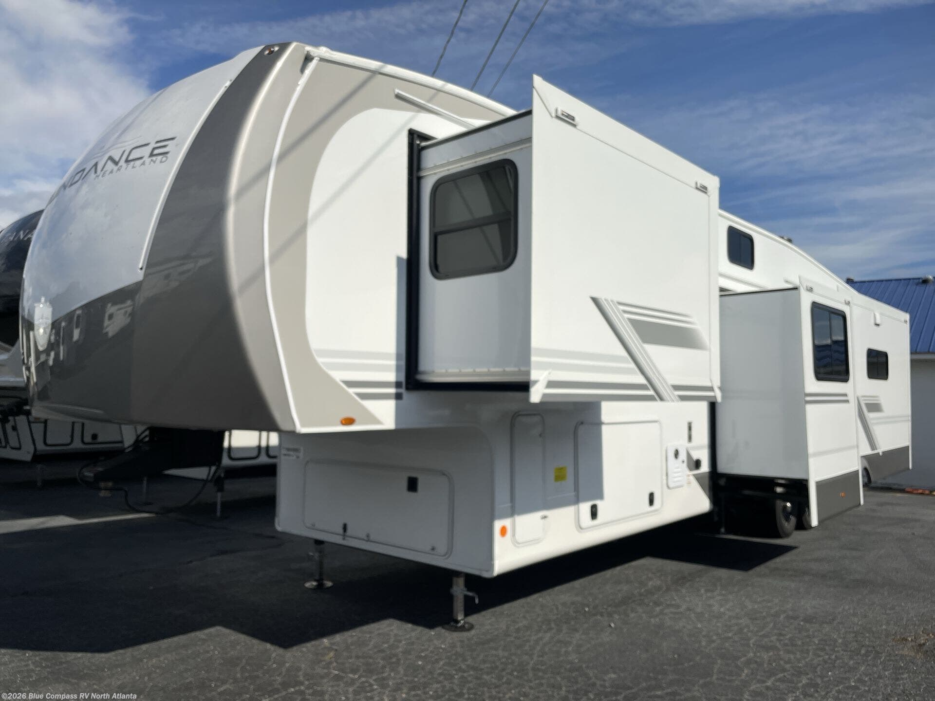 2026 Sundance 35MRBS by Heartland from Blue Compass RV North Atlanta in Buford, Georgia