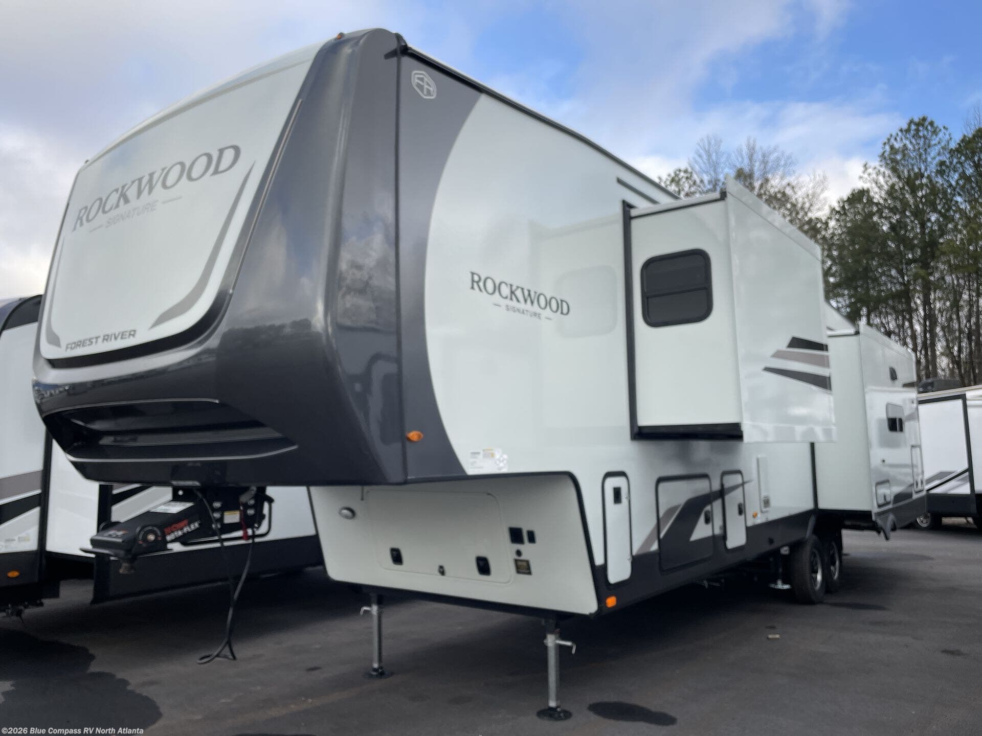 New 2026 Forest River Rockwood Signature 401SFB available in Buford, Georgia