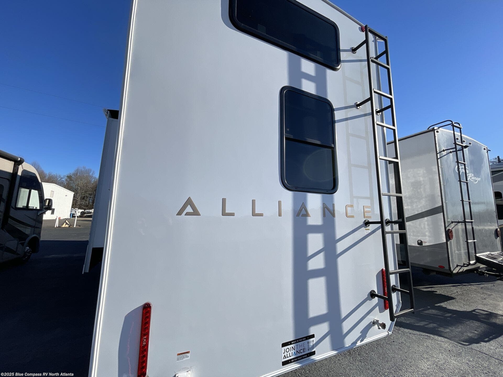2025 Alliance RV Benchmark 44LFT - New Destination Trailer For Sale by Blue Compass RV North Atlanta in Buford, Georgia