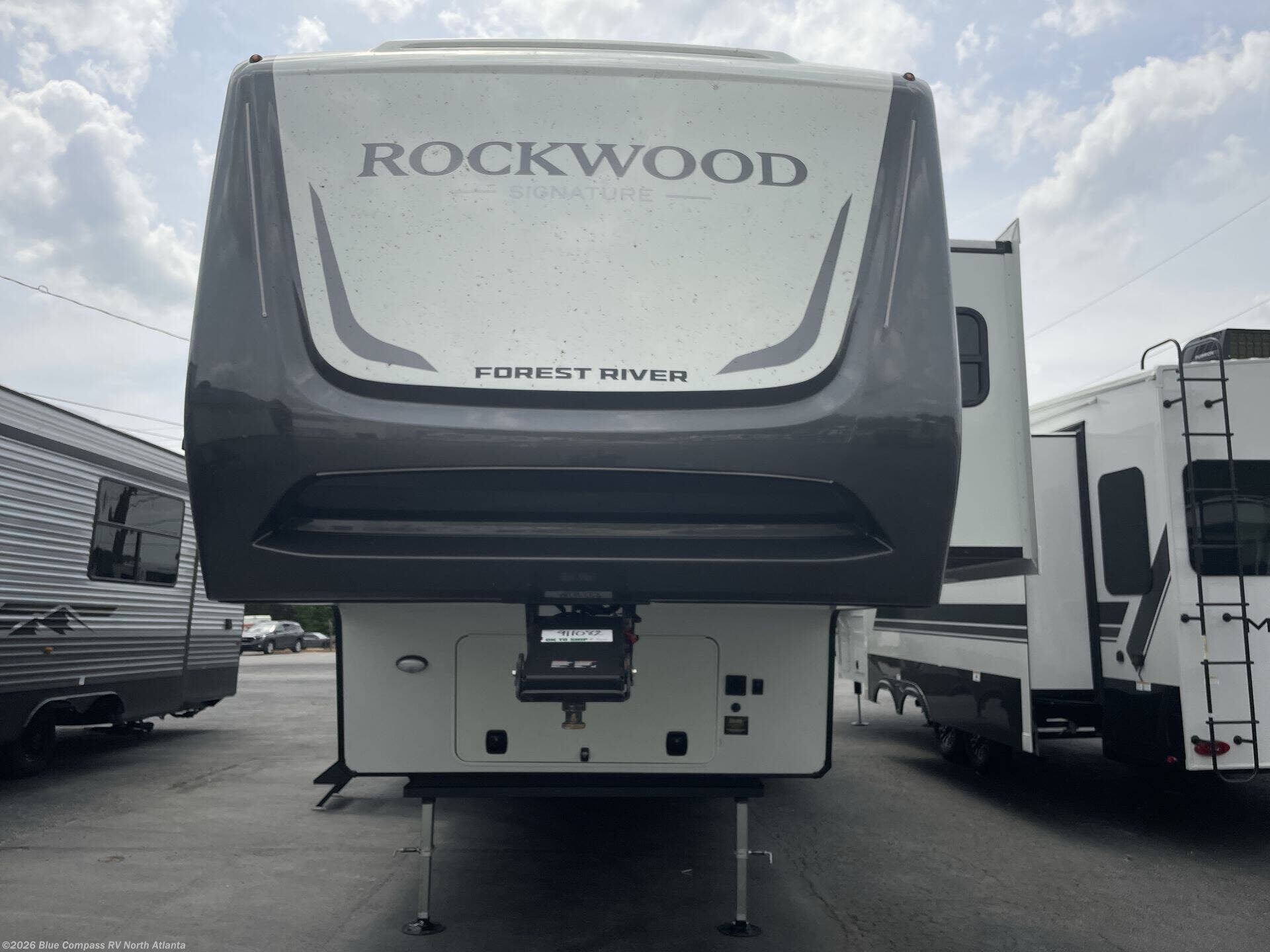 2026 Rockwood Signature 404SRK by Forest River from Blue Compass RV North Atlanta in Buford, Georgia