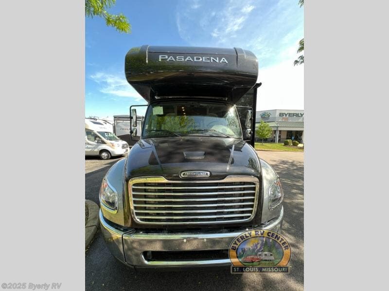 2024 Thor Motor Coach Pasadena 38FX RV for Sale in Eureka, MO 63025