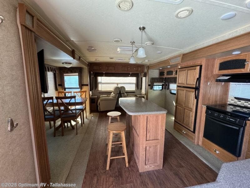 2015 Forest River Rockwood Signature Ultra Lite 8329SS RV for Sale in