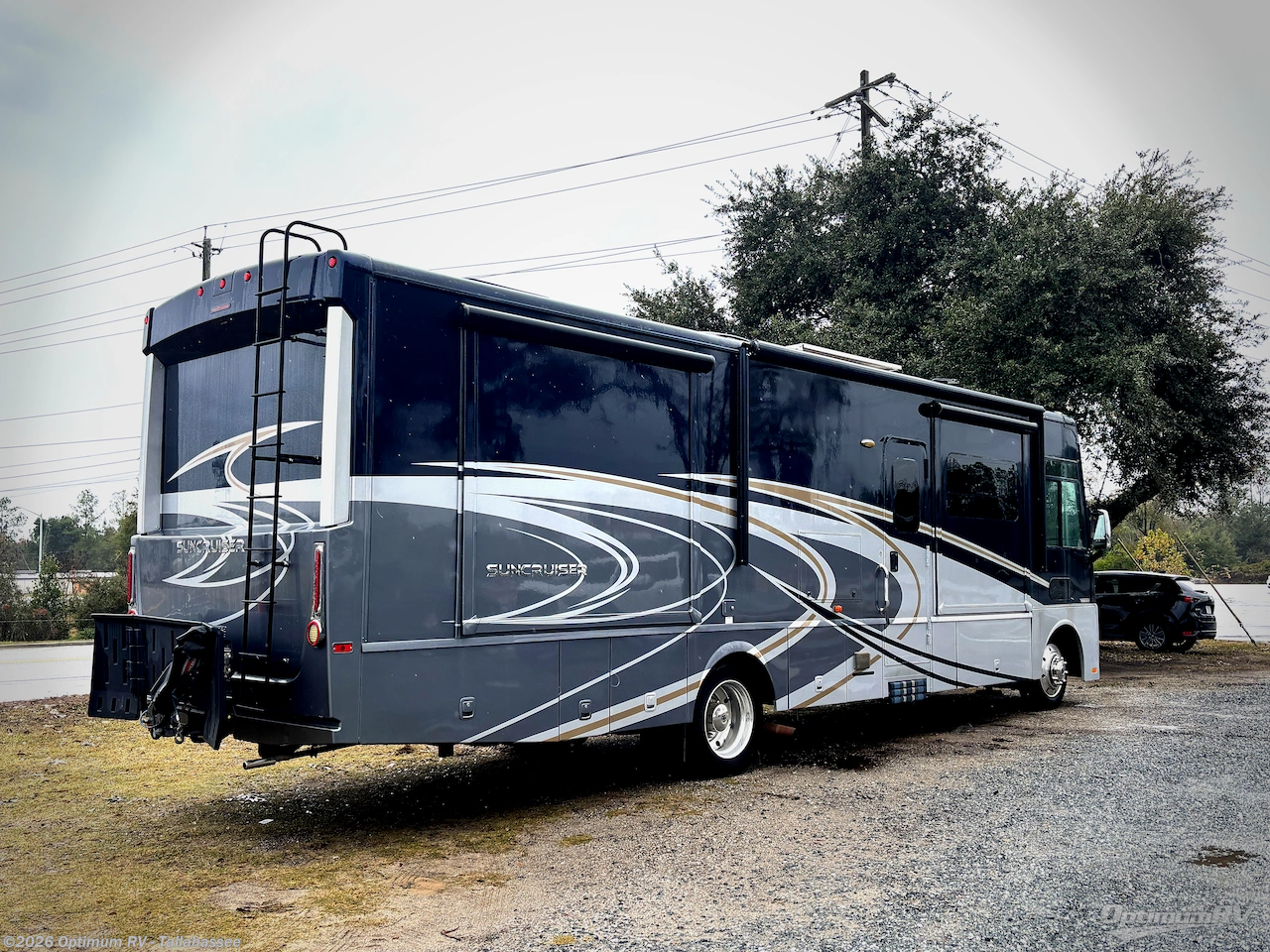 2016 Winnebago Adventurer 35P - Used Class A For Sale by Optimum RV - Tallahassee in Tallahassee, Florida features Slideout