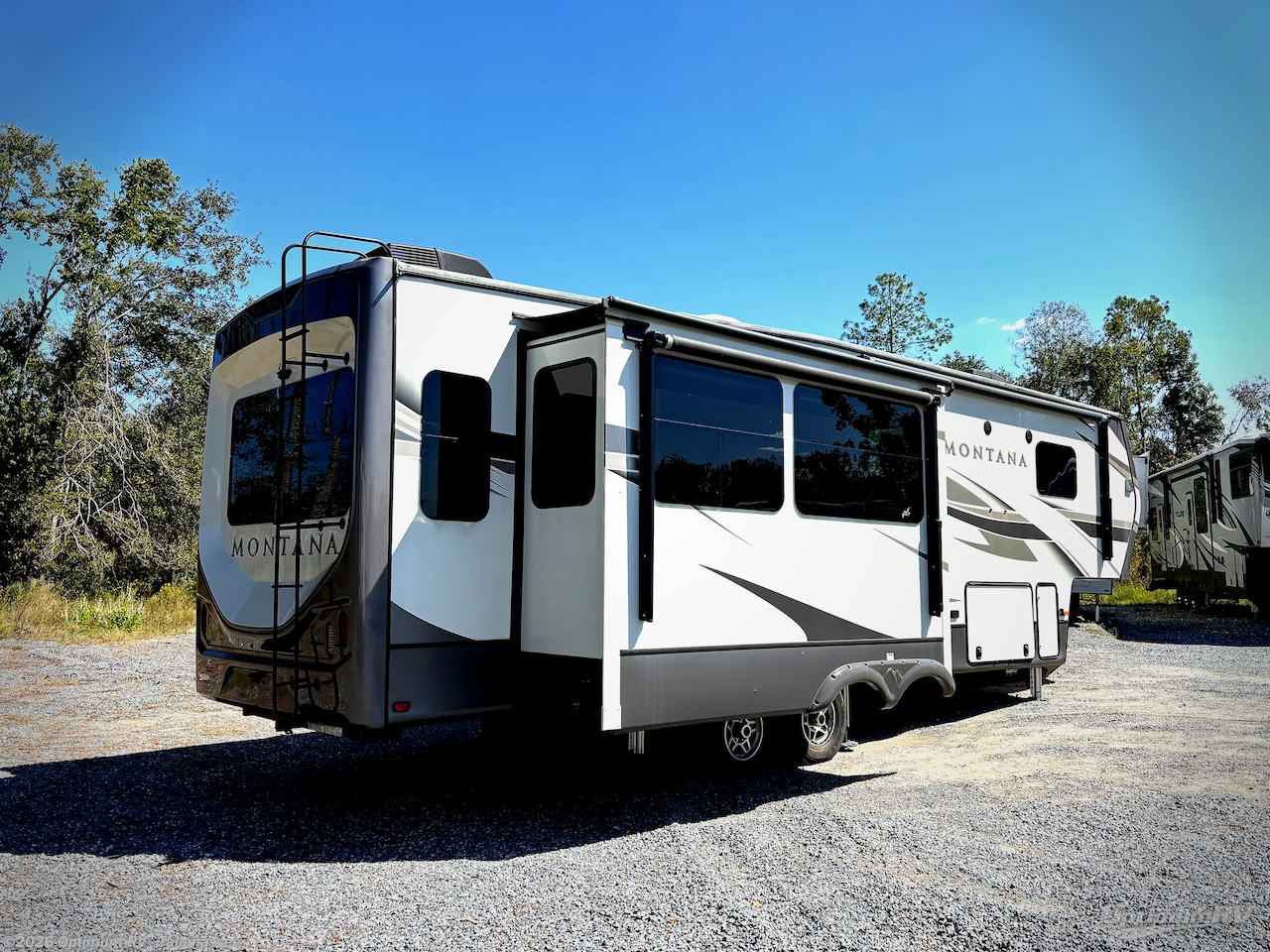 2020 Keystone Montana Legacy 3120RL - Used Fifth Wheel For Sale by Optimum RV - Tallahassee in Tallahassee, Florida features Slideout, Awning