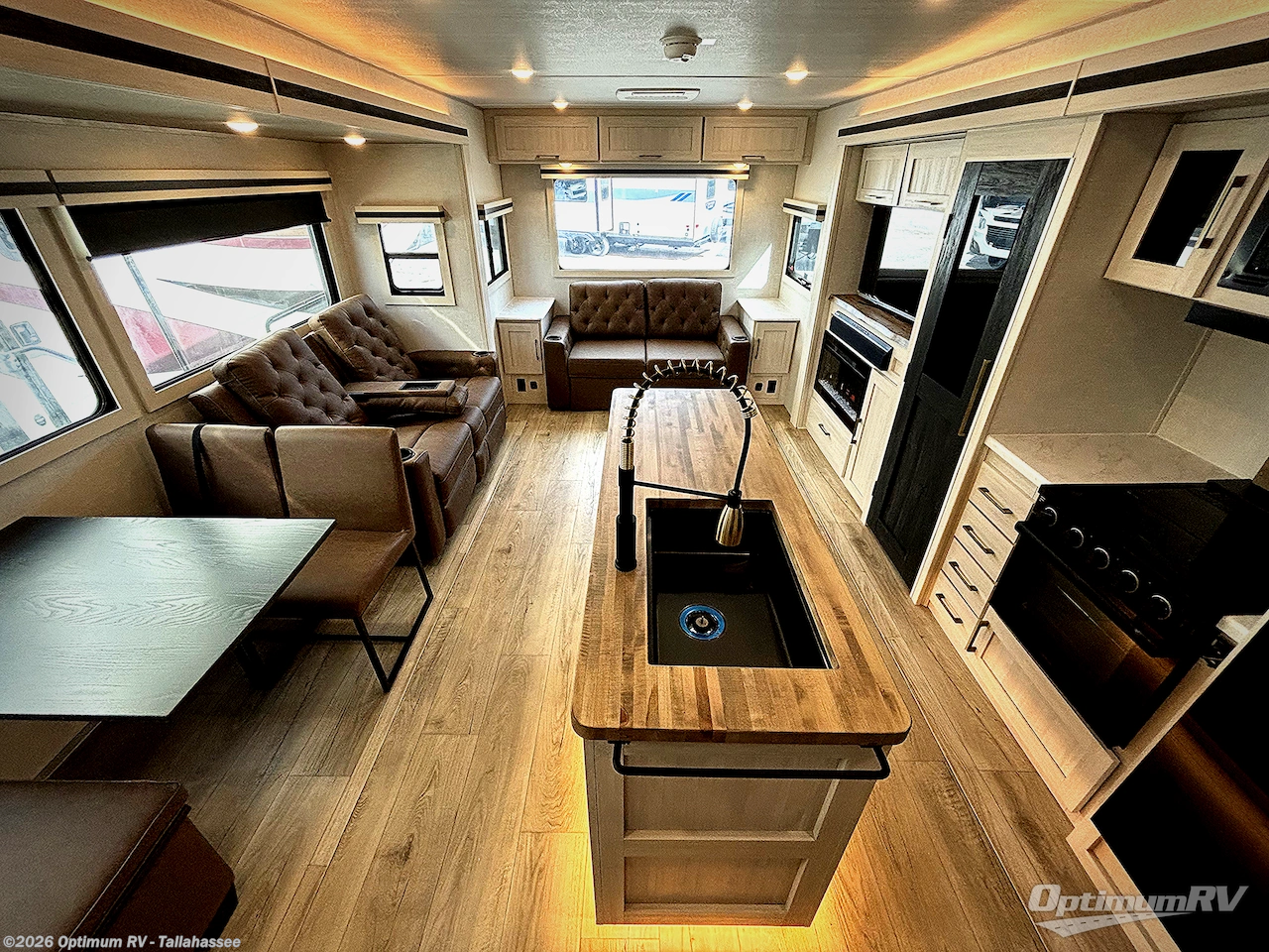 New 2025 Forest River Grand Surveyor 305RLBS available in Tallahassee, Florida