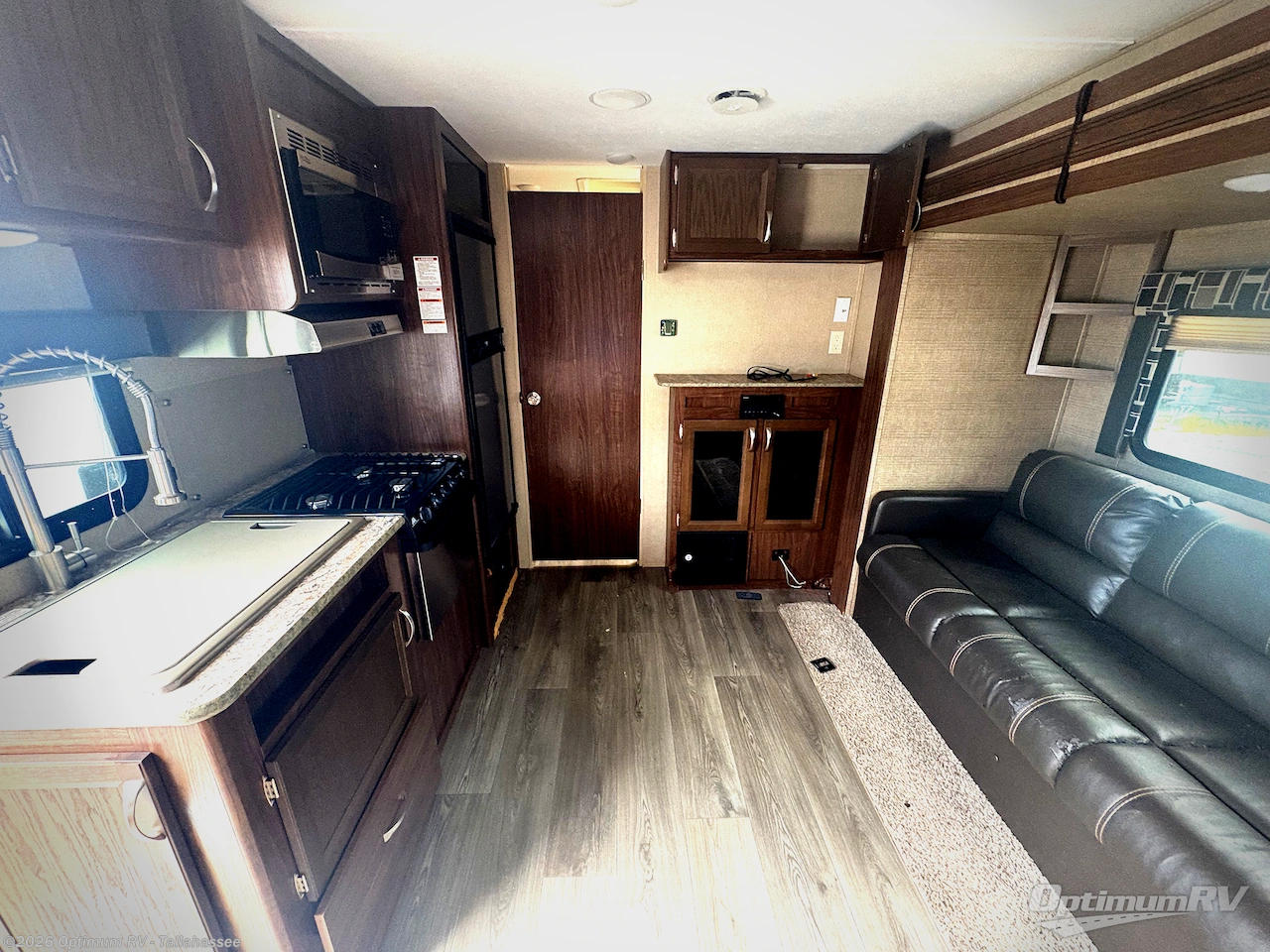 2017 Dutchmen Coleman Light 1805RB - Used Travel Trailer For Sale by Optimum RV - Tallahassee in Tallahassee, Florida features Slideout, Awning