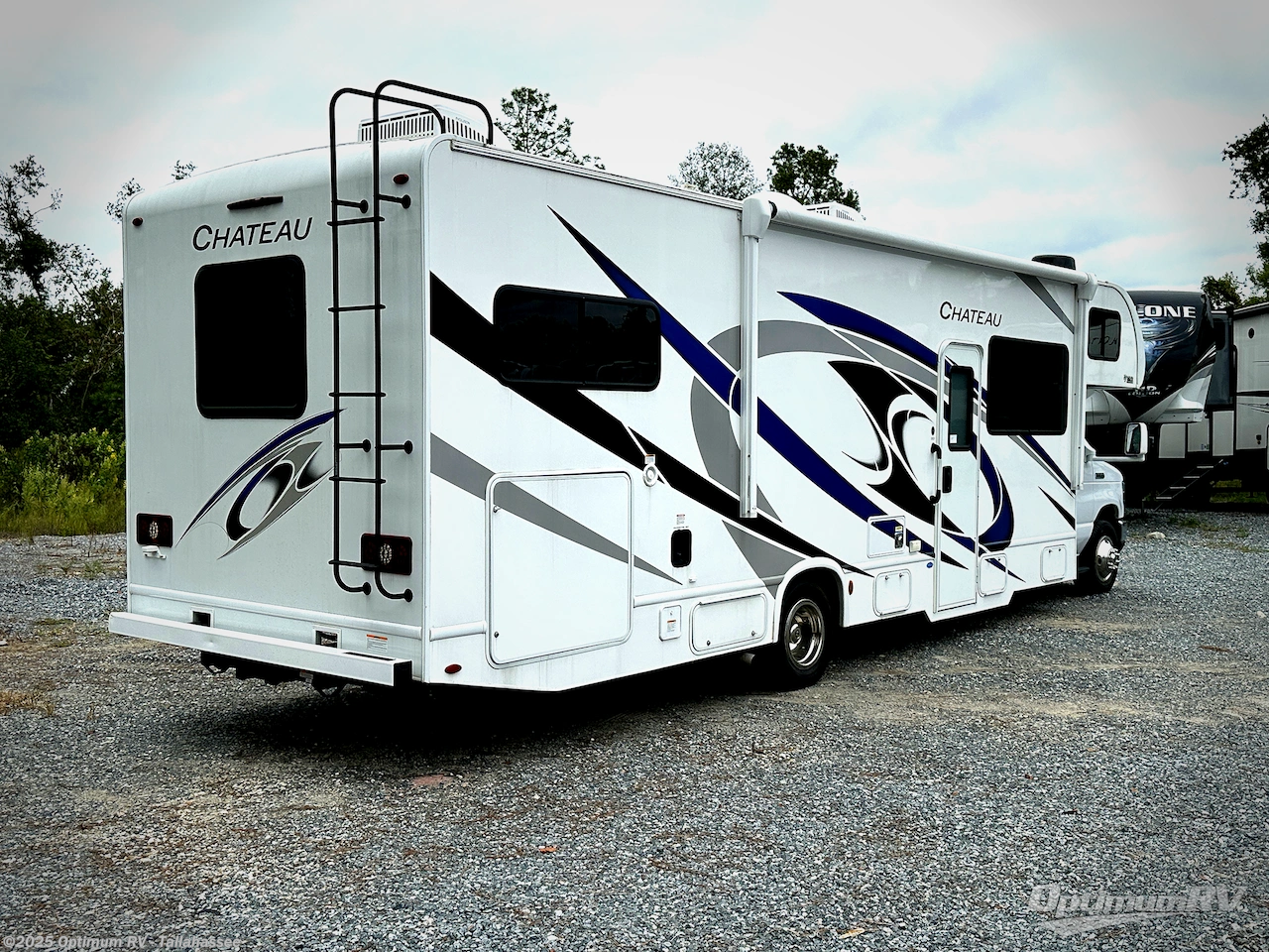2021 Thor Chateau 31EV - Used Class C For Sale by Optimum RV - Tallahassee in Tallahassee, Florida features Slideout, Awning