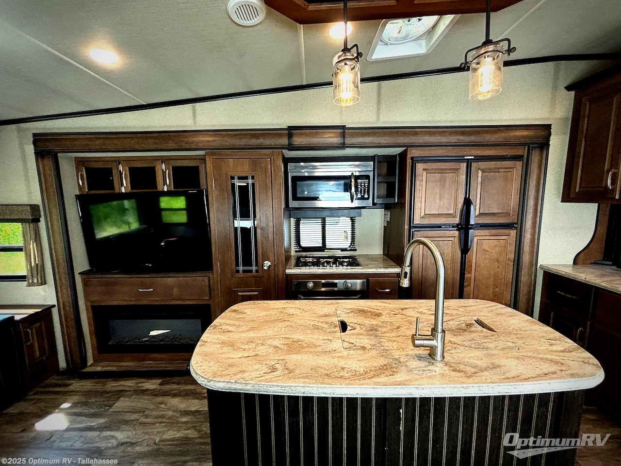 2019 Grand Design Reflection 303RLS - Used Fifth Wheel For Sale by Optimum RV - Tallahassee in Tallahassee, Florida features Slideout, Awning