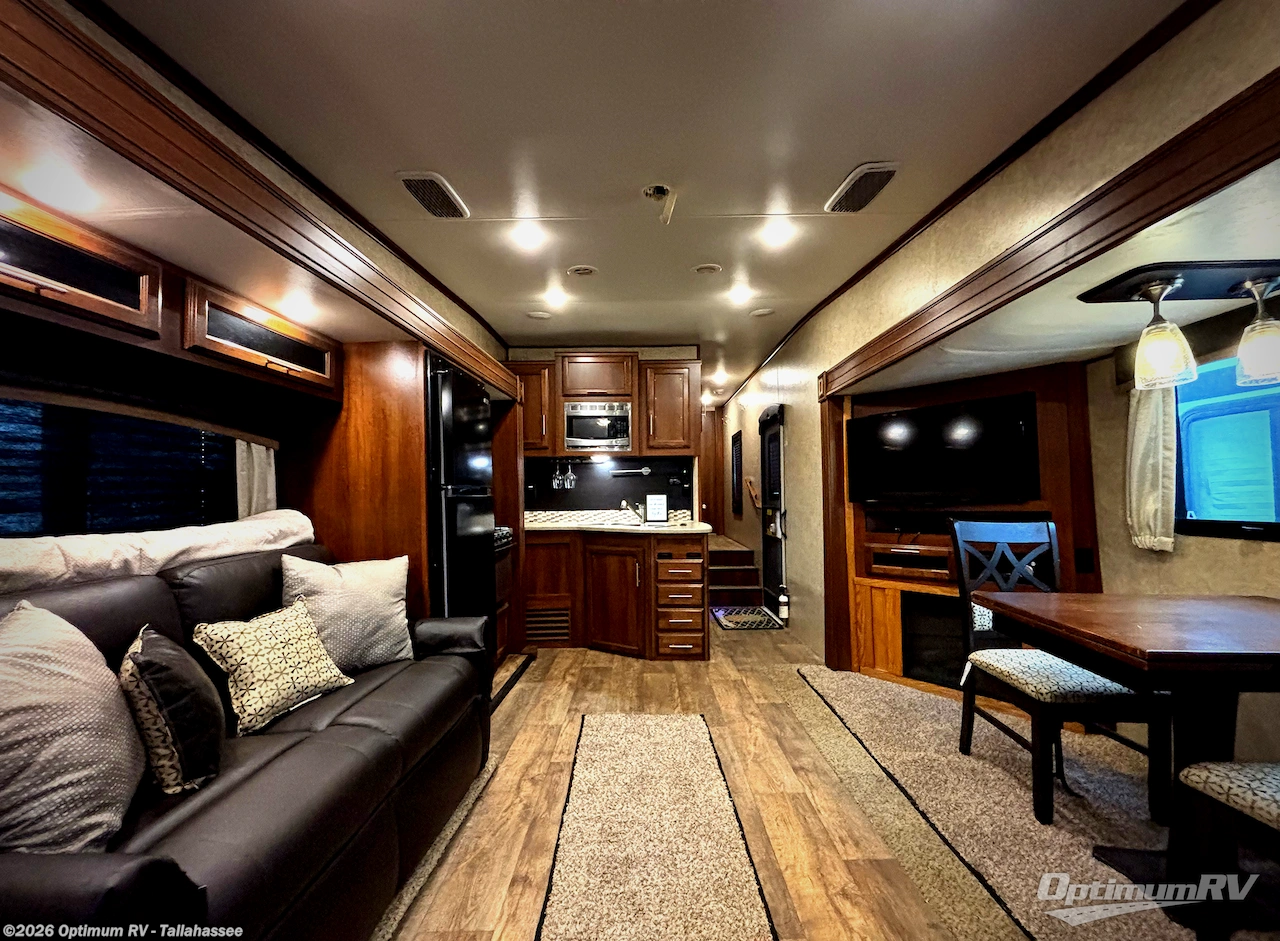 2018 Eagle HT 30.5 MBOK by Jayco from Optimum RV - Tallahassee in Tallahassee, Florida