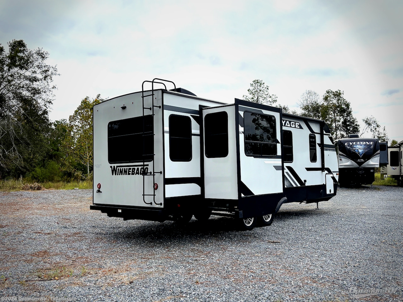 2024 Winnebago Voyage V2730RL - Used Travel Trailer For Sale by Optimum RV - Tallahassee in Tallahassee, Florida features Awning, Slideout