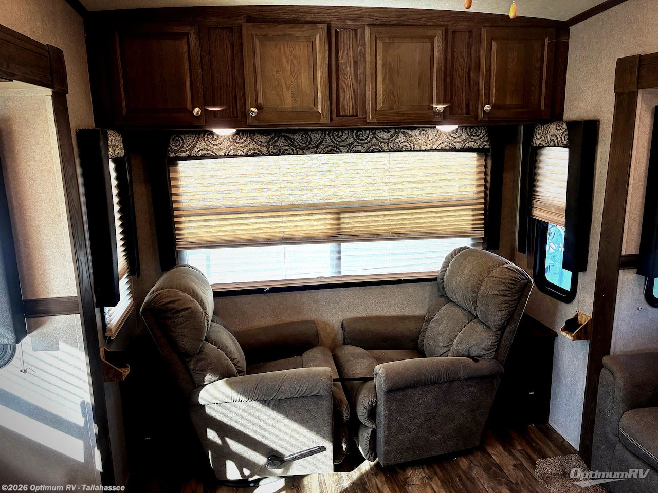 2018 Forest River Flagstaff Classic Super Lite 8528IKWS - Used Fifth Wheel For Sale by Optimum RV - Tallahassee in Tallahassee, Florida features Slideout, Awning