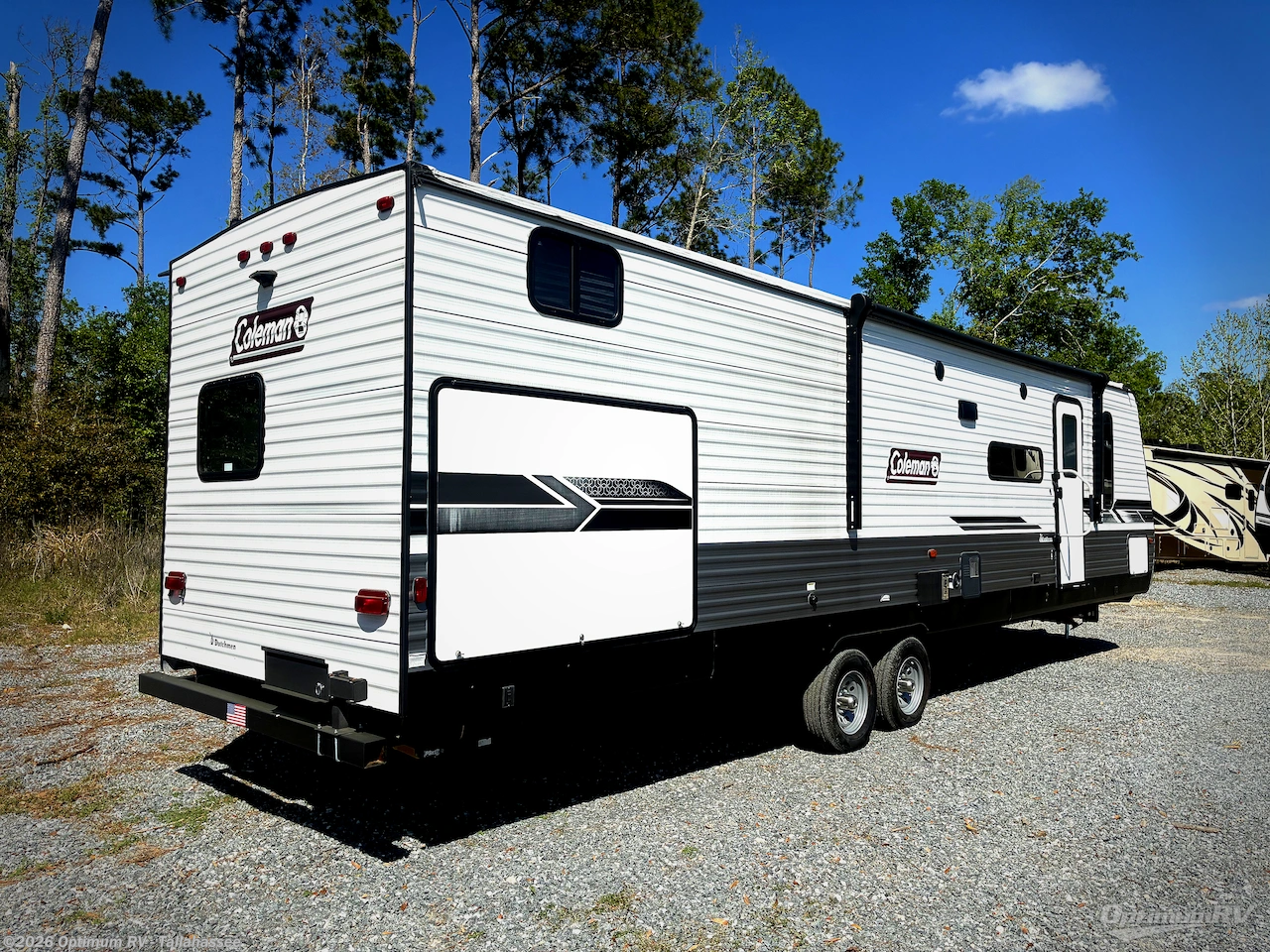 2022 Dutchmen Coleman Lantern Series 334BH - Used Travel Trailer For Sale by Optimum RV - Tallahassee in Tallahassee, Florida features Slideout, Awning