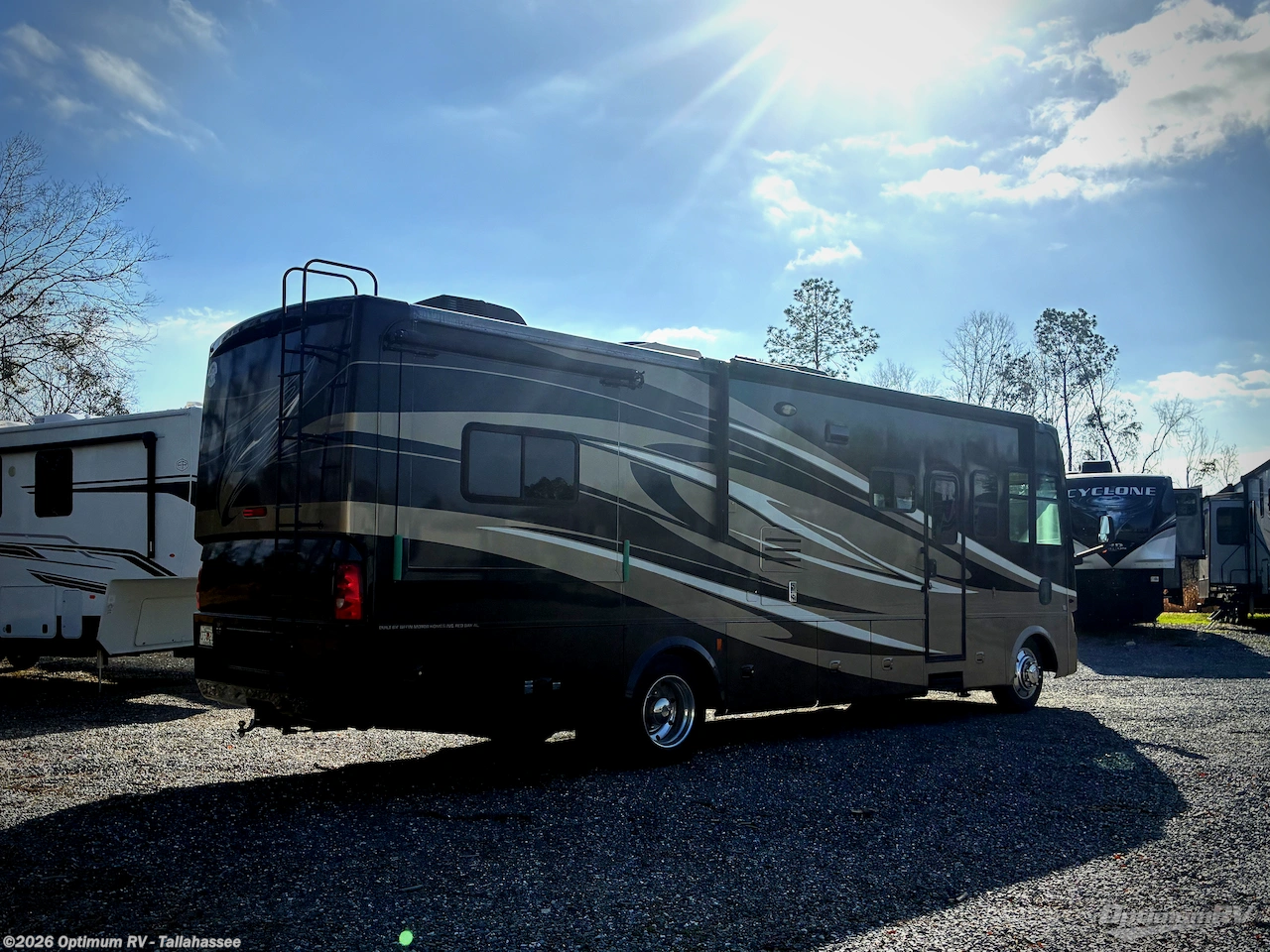 2011 Tiffin Allegro 32 CA - Used Class A For Sale by Optimum RV - Tallahassee in Tallahassee, Florida features Slideout