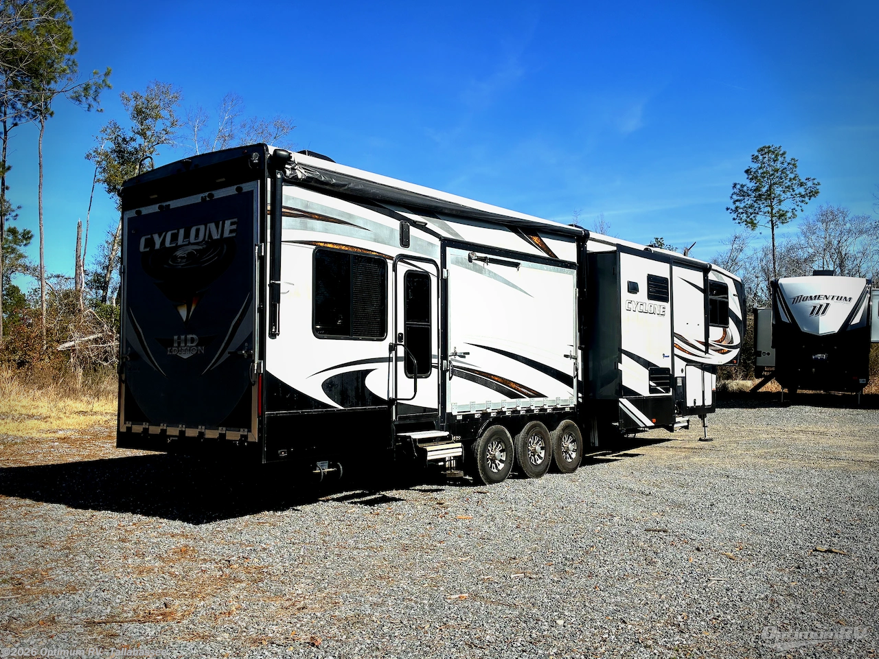 2017 Heartland Cyclone 4250 - Used Fifth Wheel For Sale by Optimum RV - Tallahassee in Tallahassee, Florida features Slideout, Awning