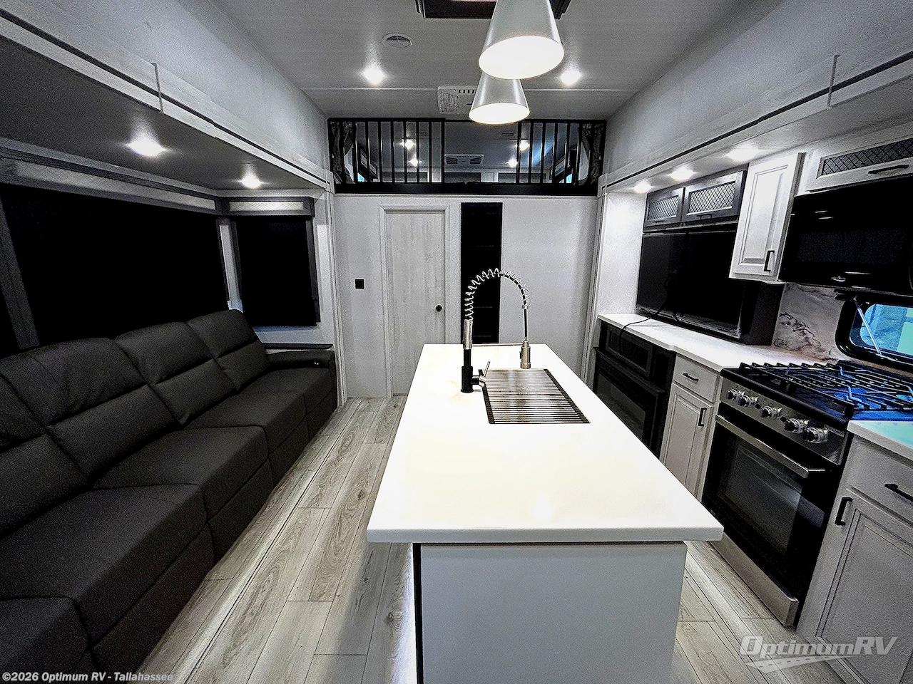 New 2025 East to West Ahara 390DS available in Tallahassee, Florida