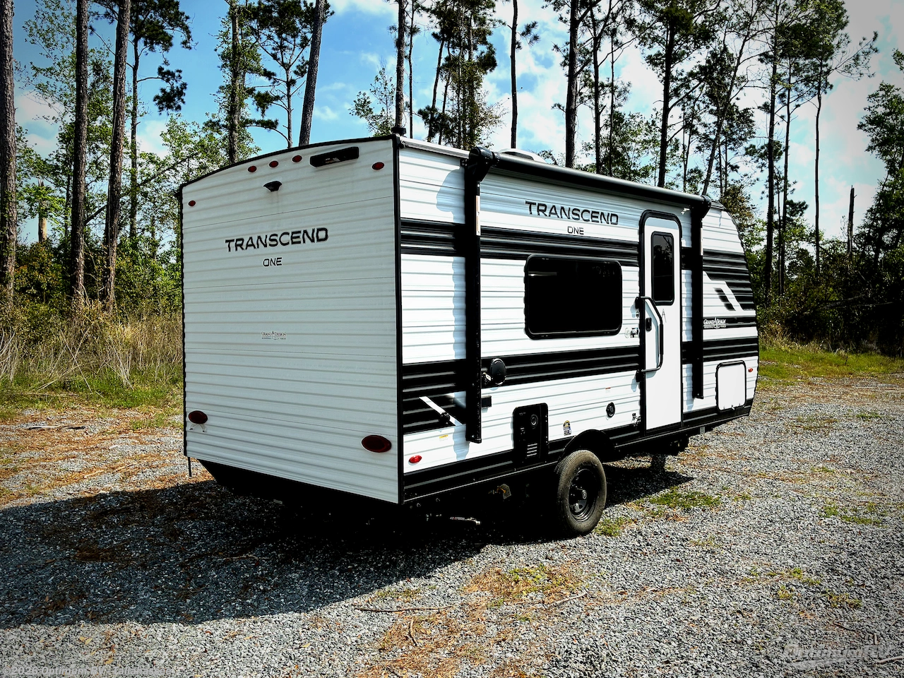2026 Grand Design Transcend One 151RB - New Travel Trailer For Sale by Optimum RV - Tallahassee in Tallahassee, Florida features Awning