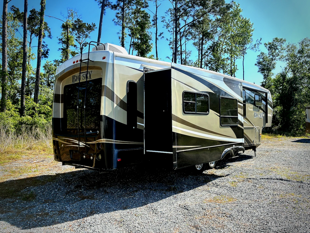 2012 Keystone Montana Big Sky 3455SA - Used Fifth Wheel For Sale by Optimum RV - Tallahassee in Tallahassee, Florida features Slideout