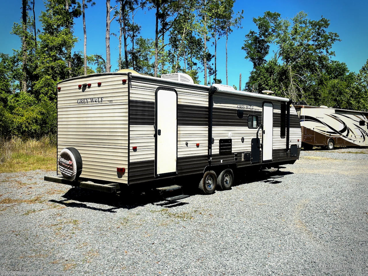 2018 Forest River Cherokee Grey Wolf 26DBH - Used Travel Trailer For Sale by Optimum RV - Tallahassee in Tallahassee, Florida features Slideout, Awning