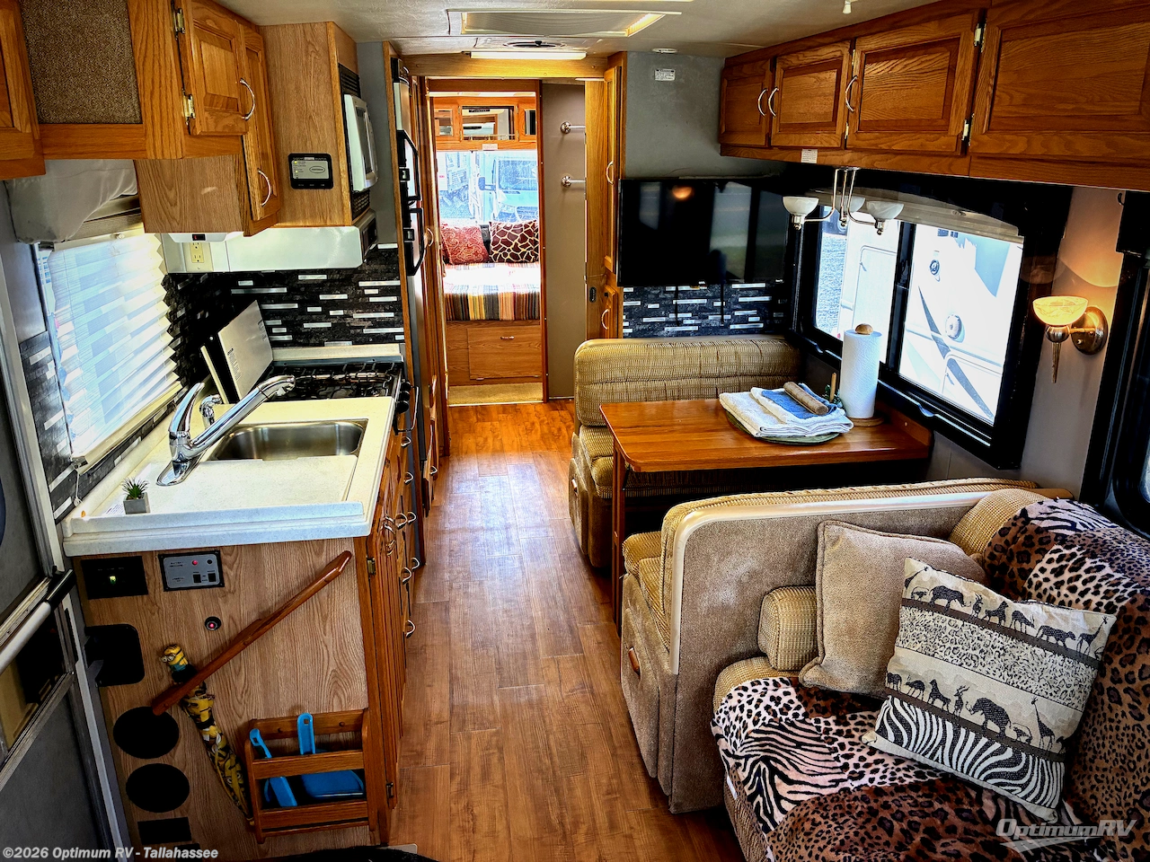 Used 2004 Airstream Land Yacht 33 available in Tallahassee, Florida