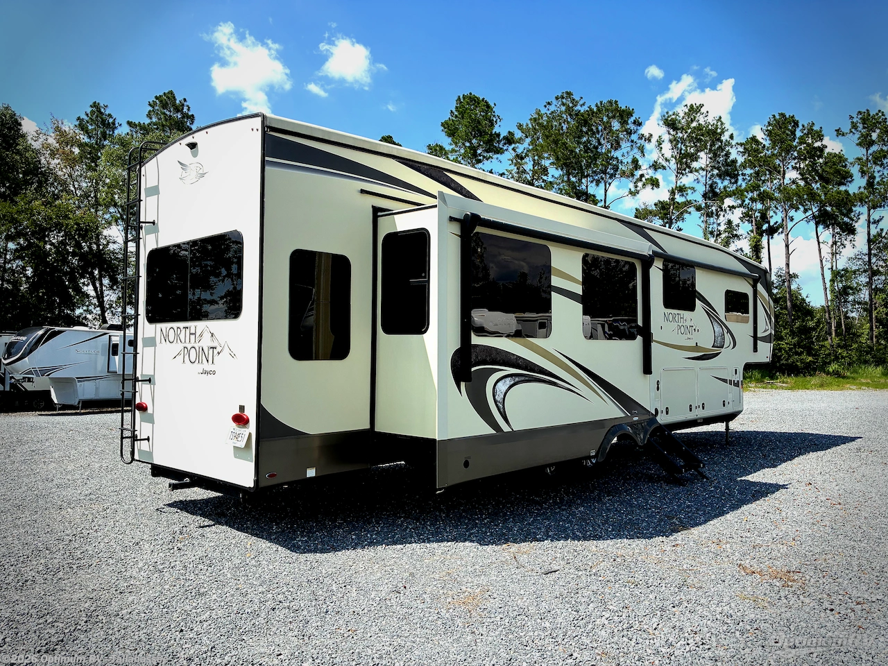 2019 Jayco North Point 377RLBH - Used Fifth Wheel For Sale by Optimum RV - Tallahassee in Tallahassee, Florida features Slideout, Awning