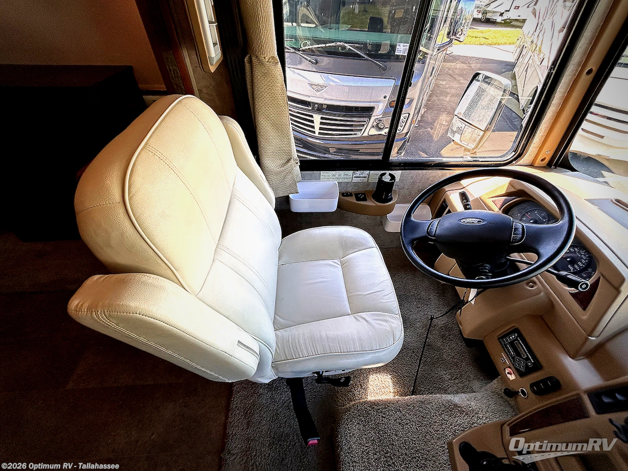 2015 Sunova 35G by Itasca from Optimum RV - Tallahassee in Tallahassee, Florida