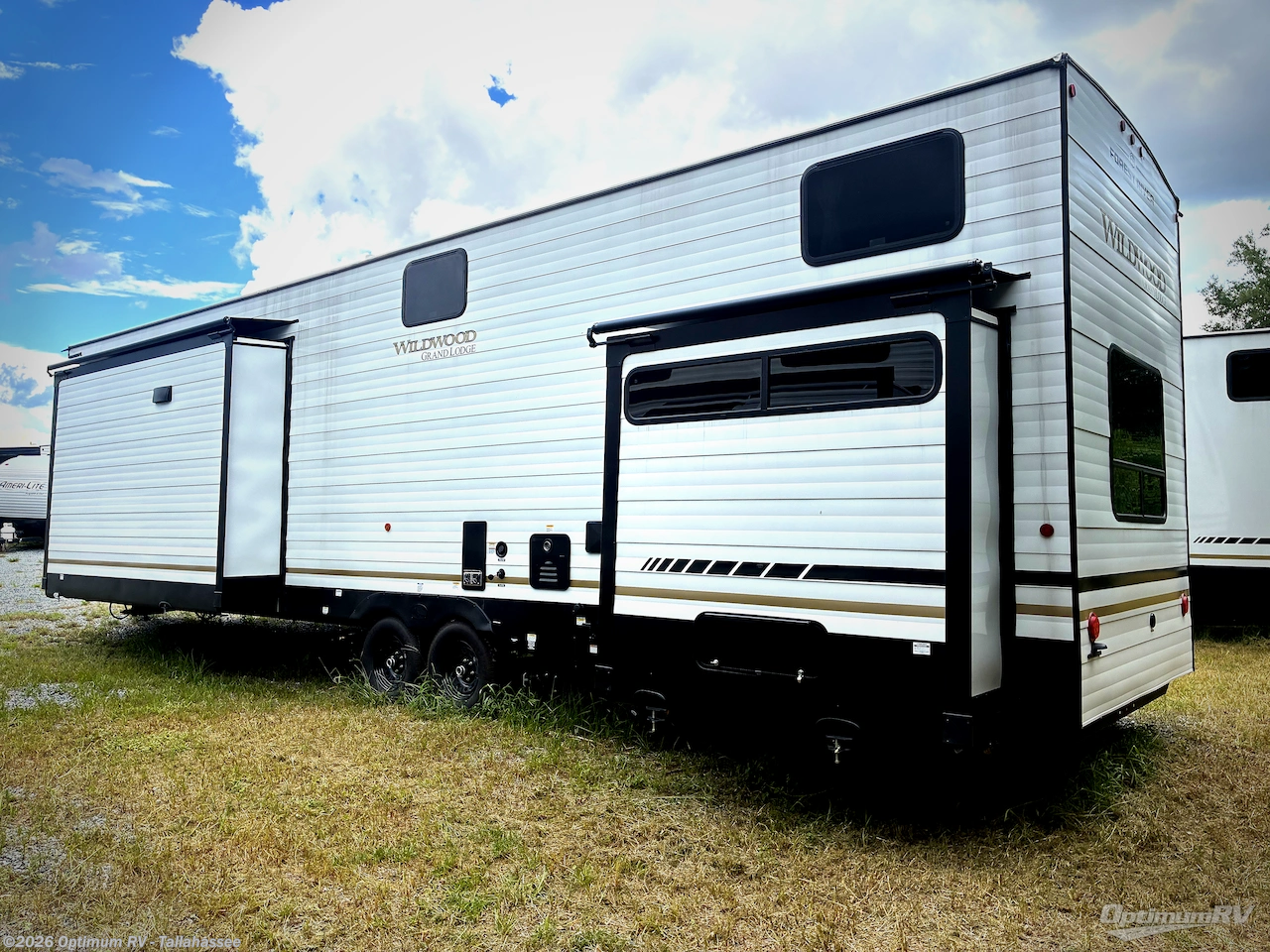 2027 Wildwood Grand Lodge 42FLDL by Forest River from Optimum RV - Tallahassee in Tallahassee, Florida