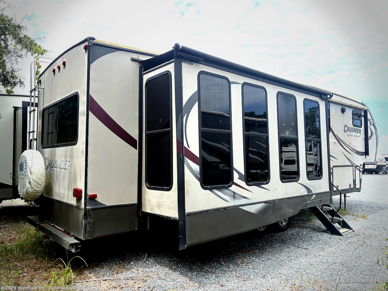 2014 Prime Time Crusader 325RES - Used Fifth Wheel For Sale by Optimum RV - Tallahassee in Tallahassee, Florida features Slideout