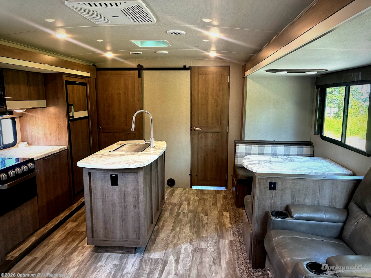 Used 2020 Grand Design Imagine 3250BH available in Tallahassee, Florida