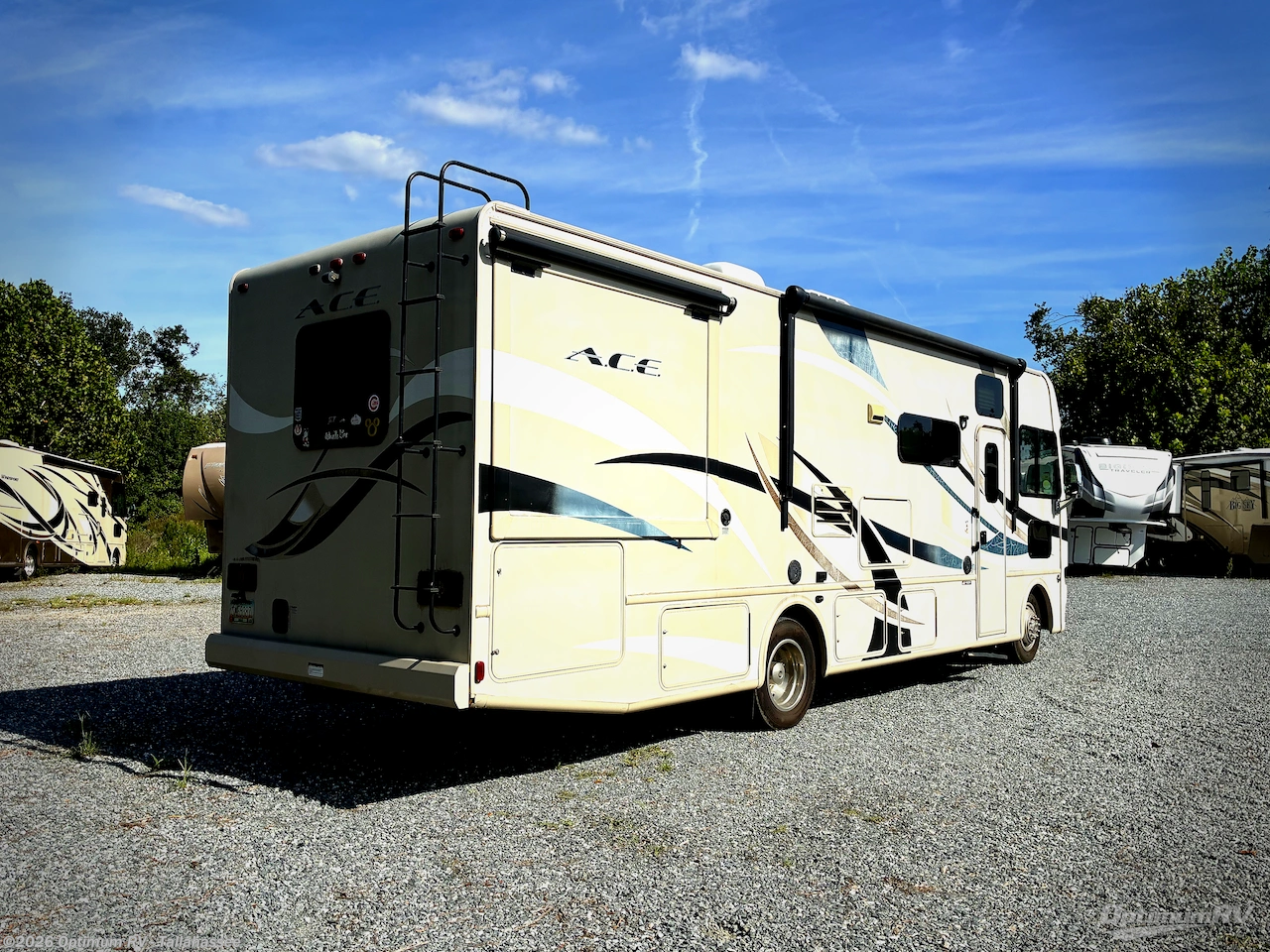 2015 Thor ACE 30.1 - Used Class A For Sale by Optimum RV - Tallahassee in Tallahassee, Florida features Slideout
