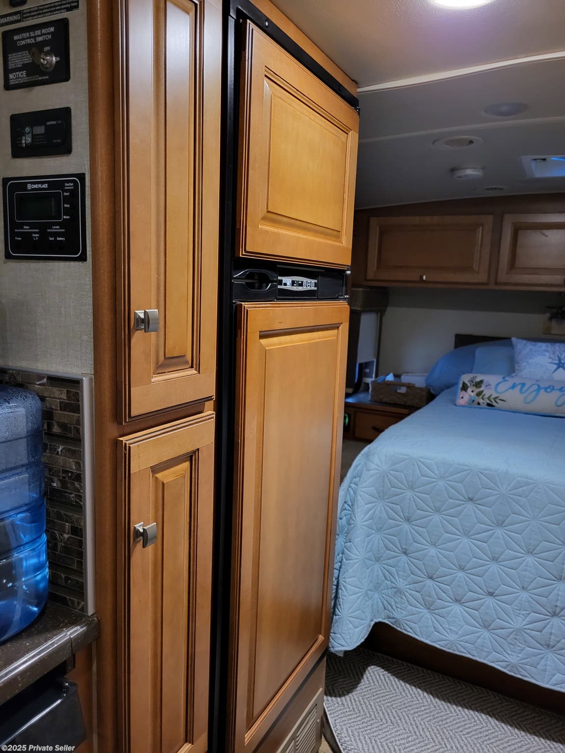 2014 Winnebago Cambria 27K RV for Sale in jensen beach, FL 34957