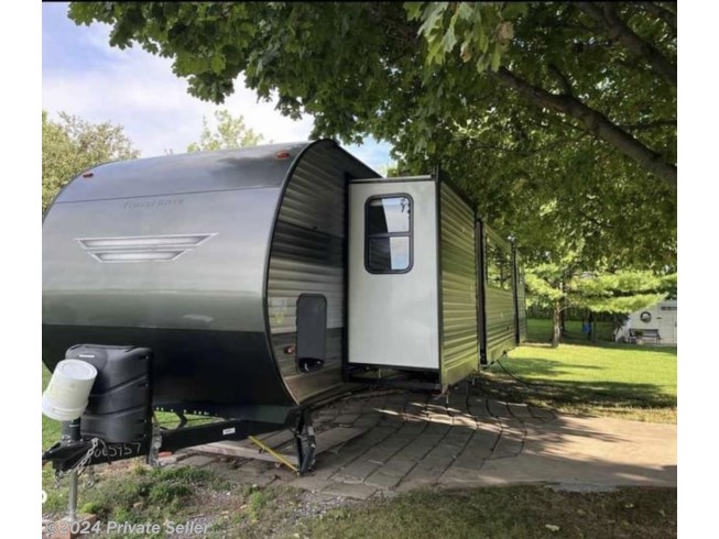 2021 Forest River Salem 33TS - Used Travel Trailer For Sale by Janice in Garden City, Michigan