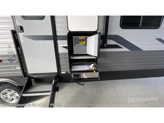 2024 Catalina Legacy Edition 333FKTS by Coachmen from Lazydays RV of Fort Pierce in Fort Pierce, Florida