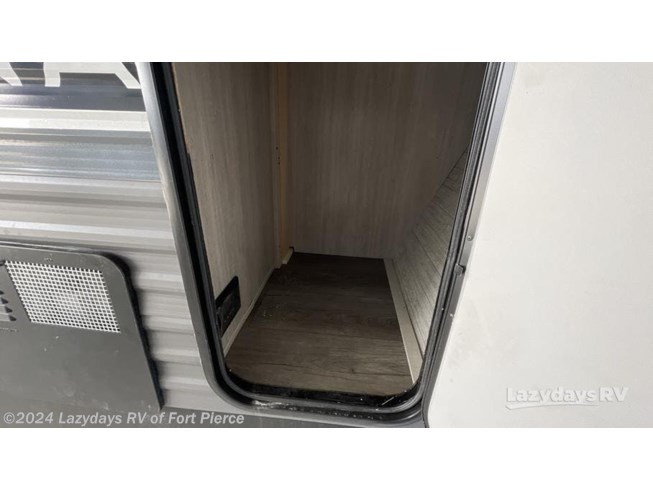 2024 Coachmen Catalina Legacy Edition 333FKTS - New Travel Trailer For Sale by Lazydays RV of Fort Pierce in Fort Pierce, Florida