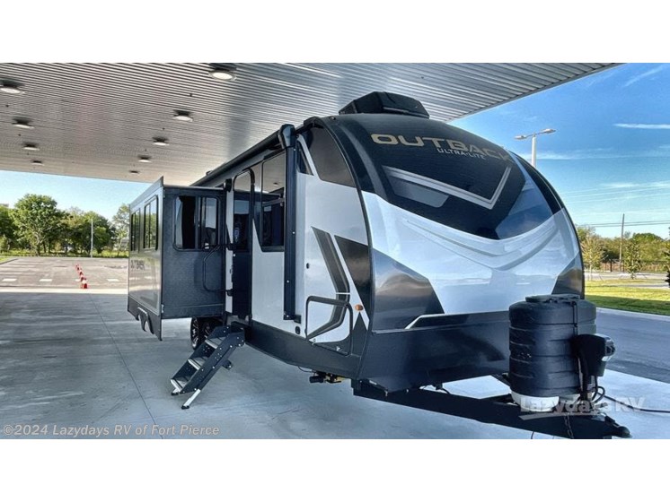 New 2024 Keystone Outback Ultra Lite 260UML available in Fort Pierce, Florida