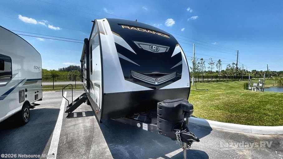 2022 Cruiser RV Radiance Ultra Lite 26KB RV for Sale in Fort Pierce, FL ...