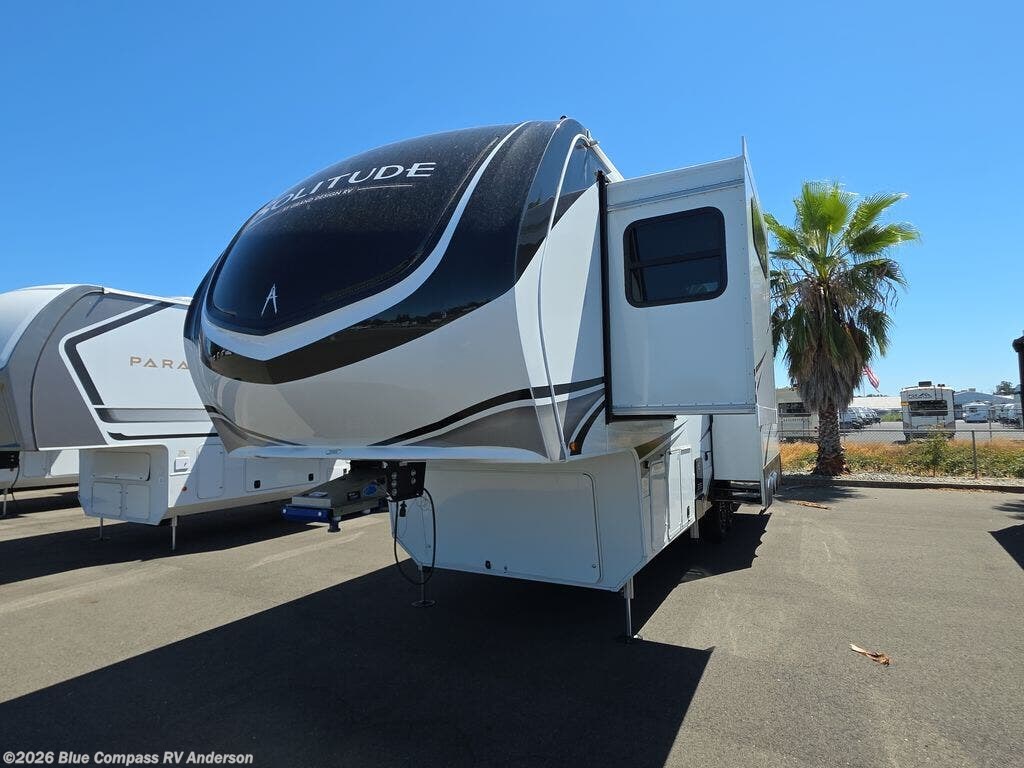 New 2025 Grand Design Solitude 310GK available in Anderson, California