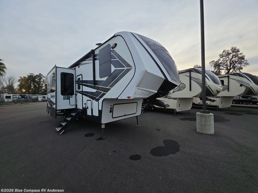 2019 Momentum 328 by Grand Design from Blue Compass RV Anderson in Anderson, California