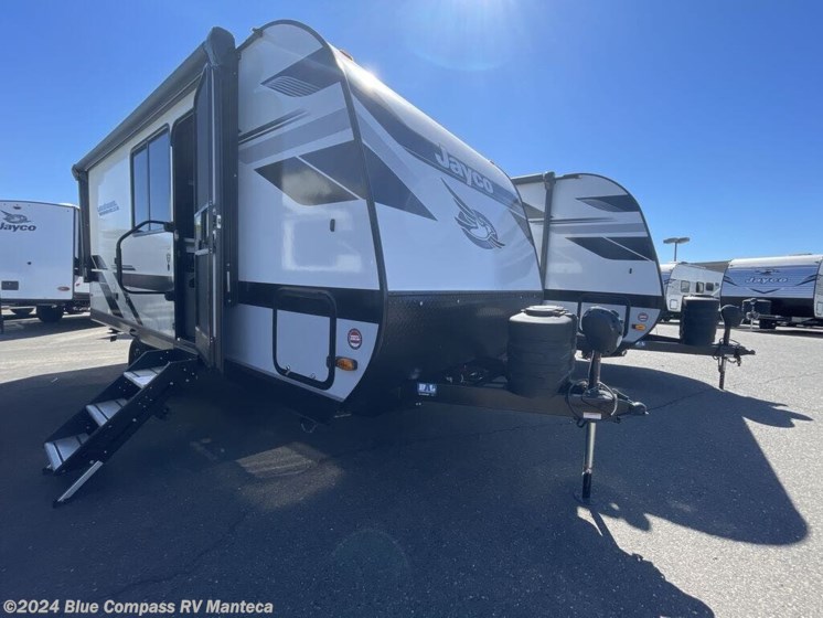 New 2025 Jayco Jay Feather Air 18MBH available in Manteca, California