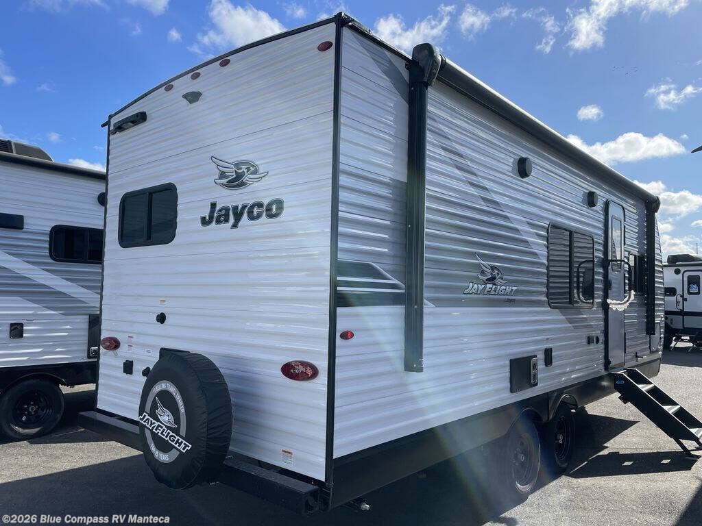New 2026 Jayco Jay Flight SLX 225MLSW available in Manteca, California