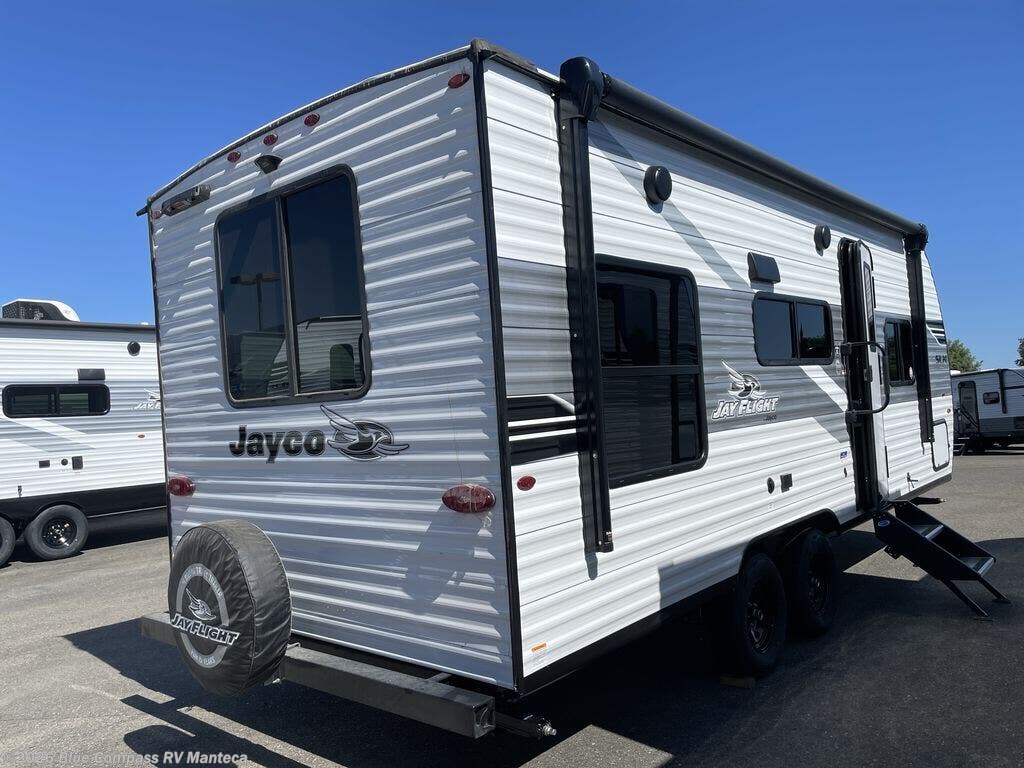 New 2026 Jayco Jay Flight SLX 210QBW available in Manteca, California
