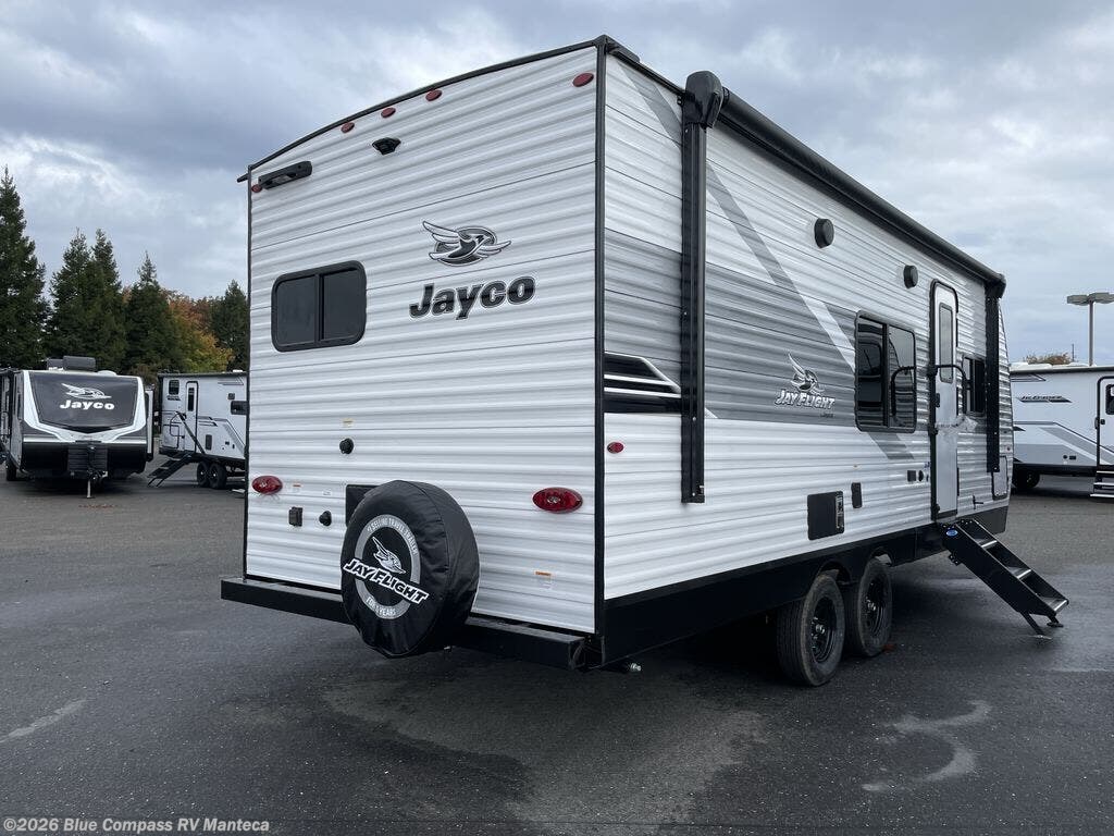 New 2026 Jayco Jay Flight SLX 225MLSW available in Manteca, California