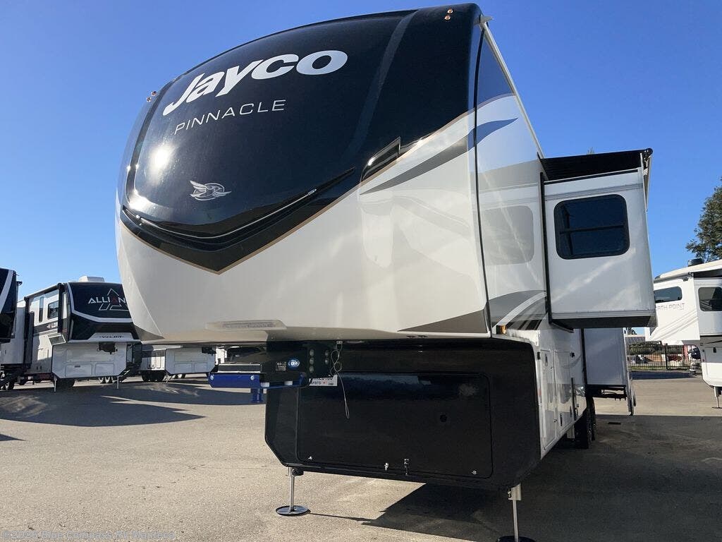2026 Pinnacle 36FBTS by Jayco from Blue Compass RV Manteca in Manteca, California